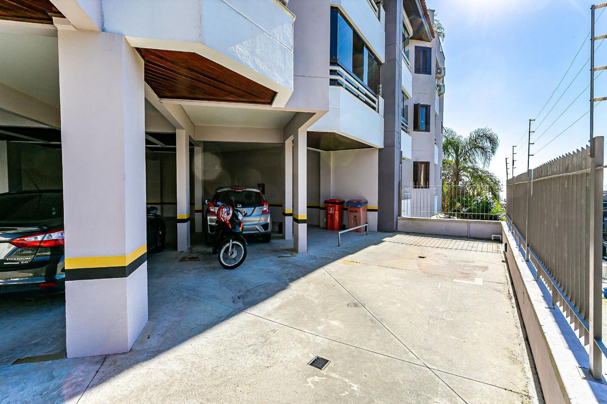 Apto C/ Sacada A 5 Min Da Praia Em Canajure Cro206 Apartamento *